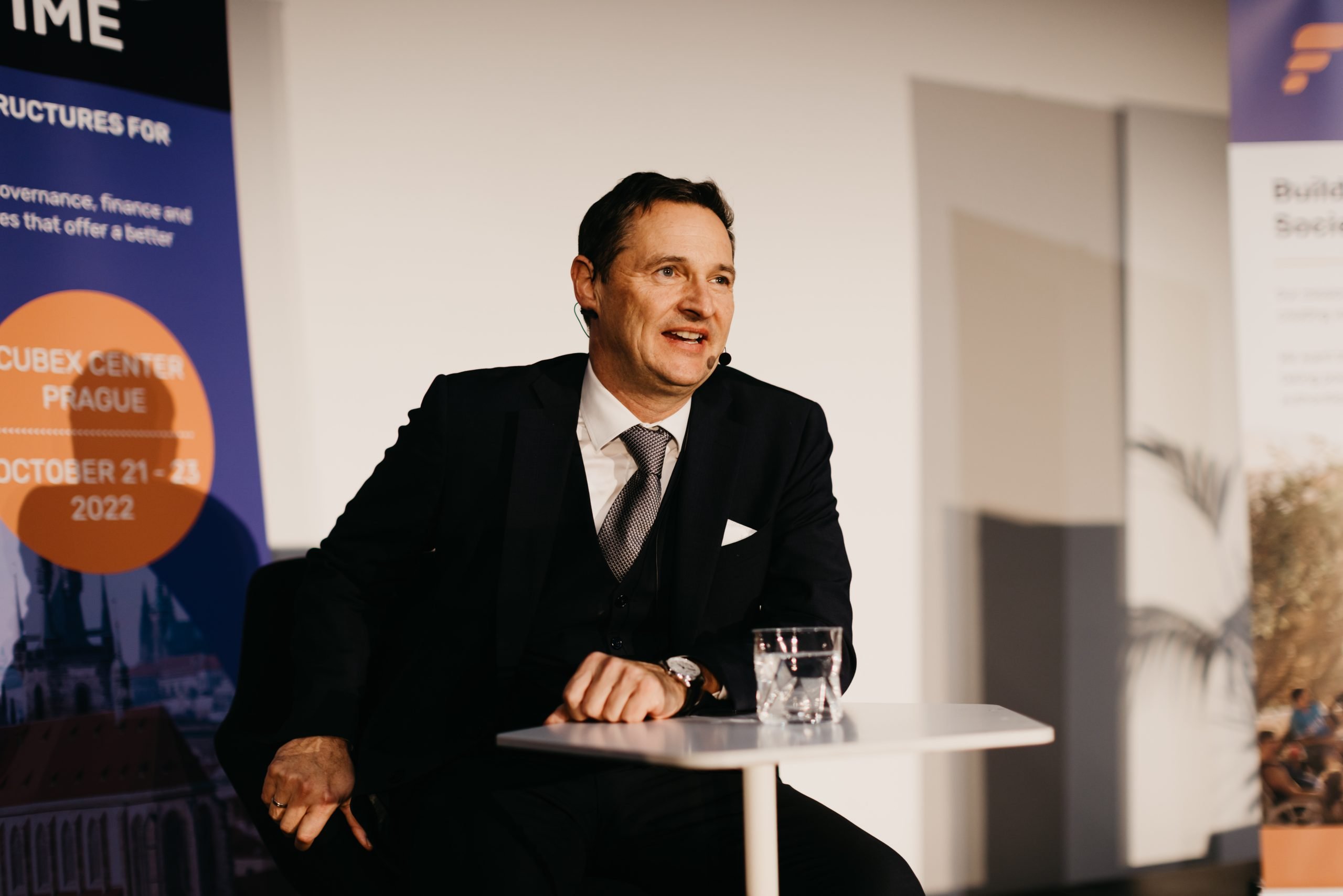 Titus Gebel: Breaking the Political Cycle