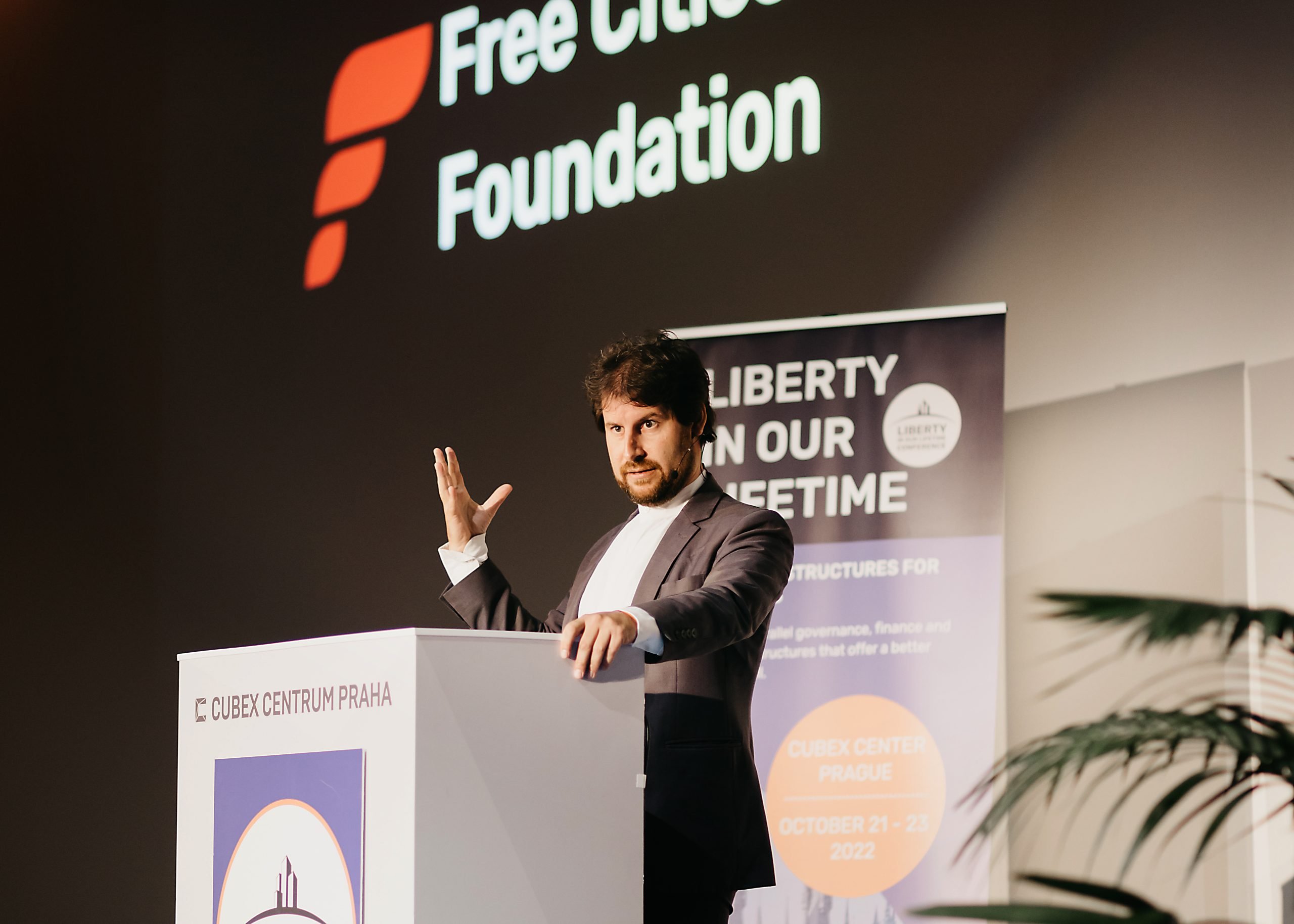 Rahim Taghizadegan: Bitcoin Citadels, Geopolitics & CBDCs