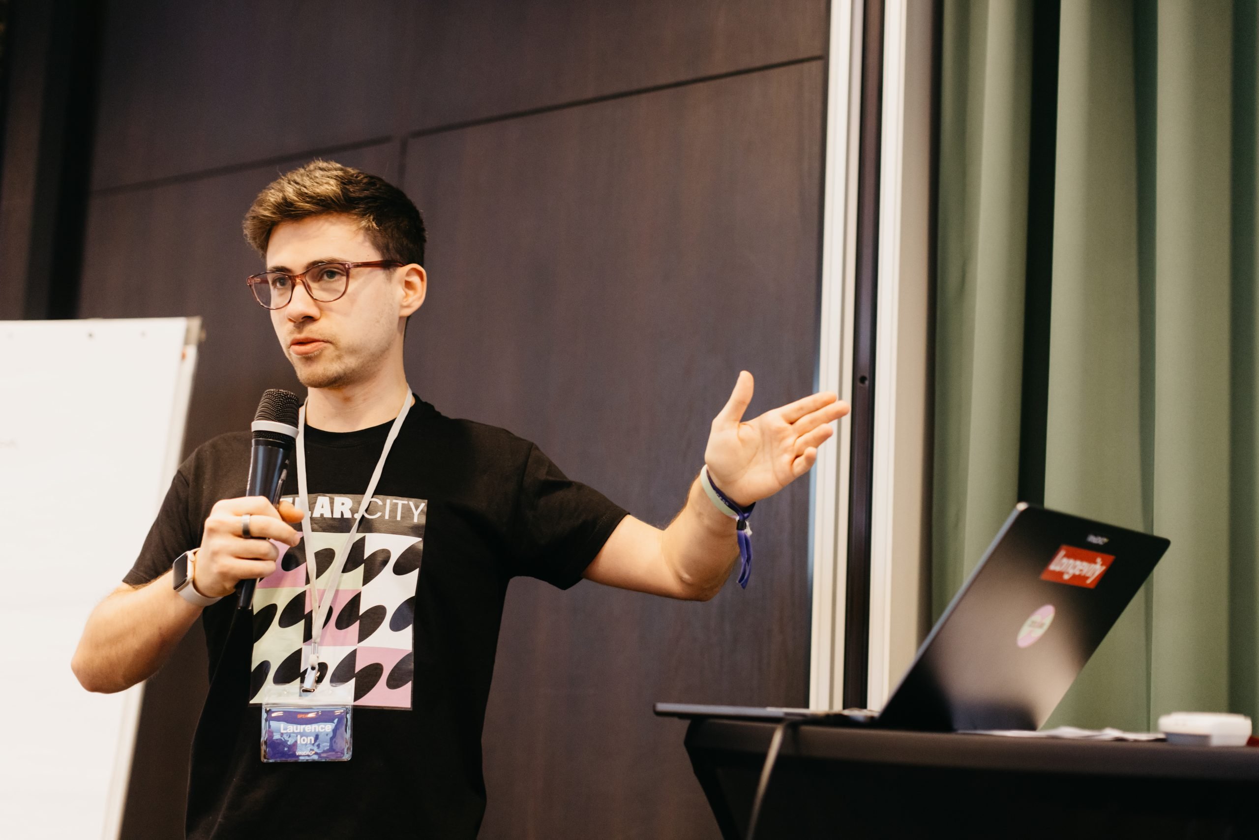 Laurence Ion: Longevity Cities, Decentralised Science & The Cure for Aging